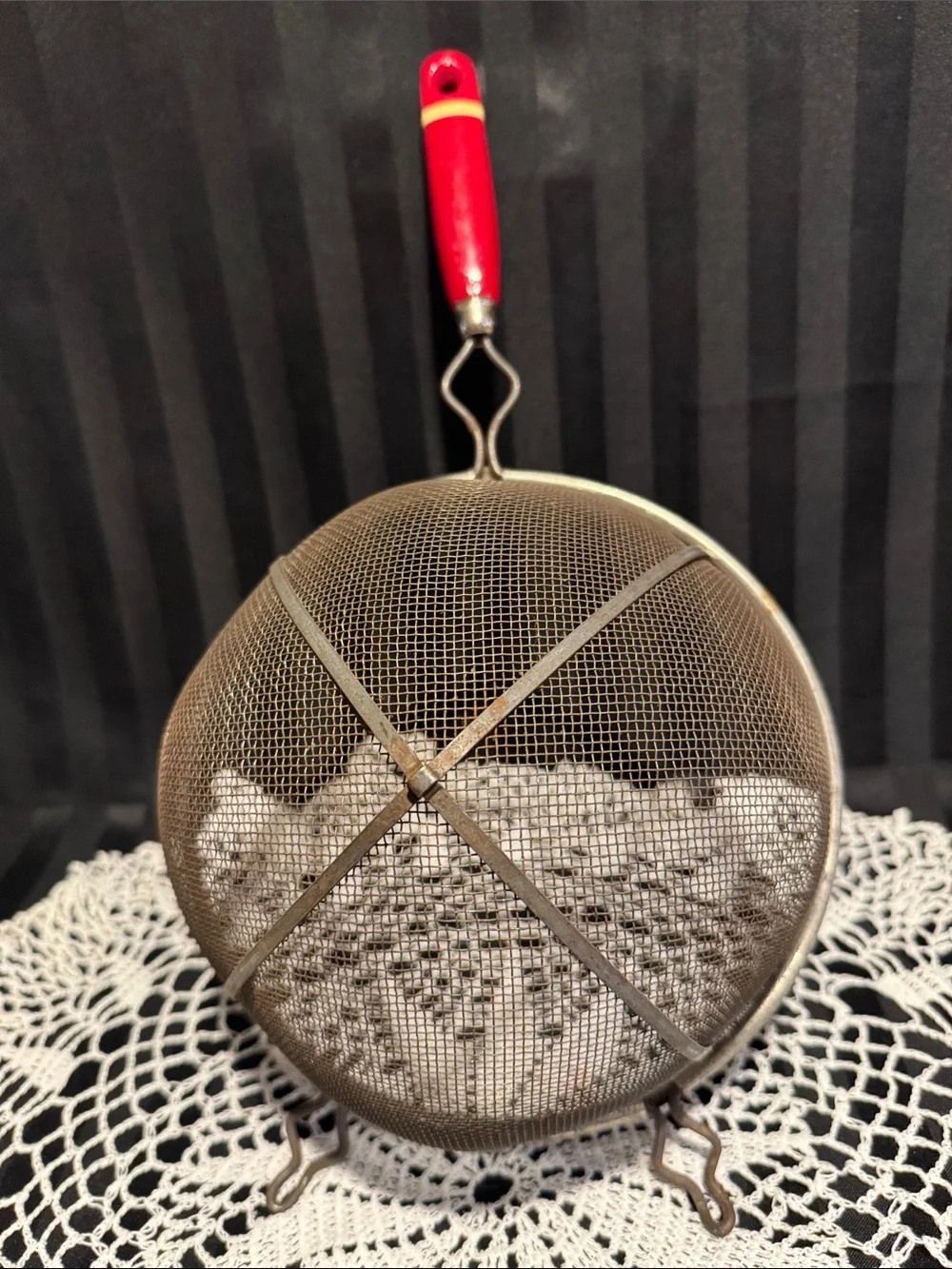 Vintage Round Strainer with Red Wooden Handle